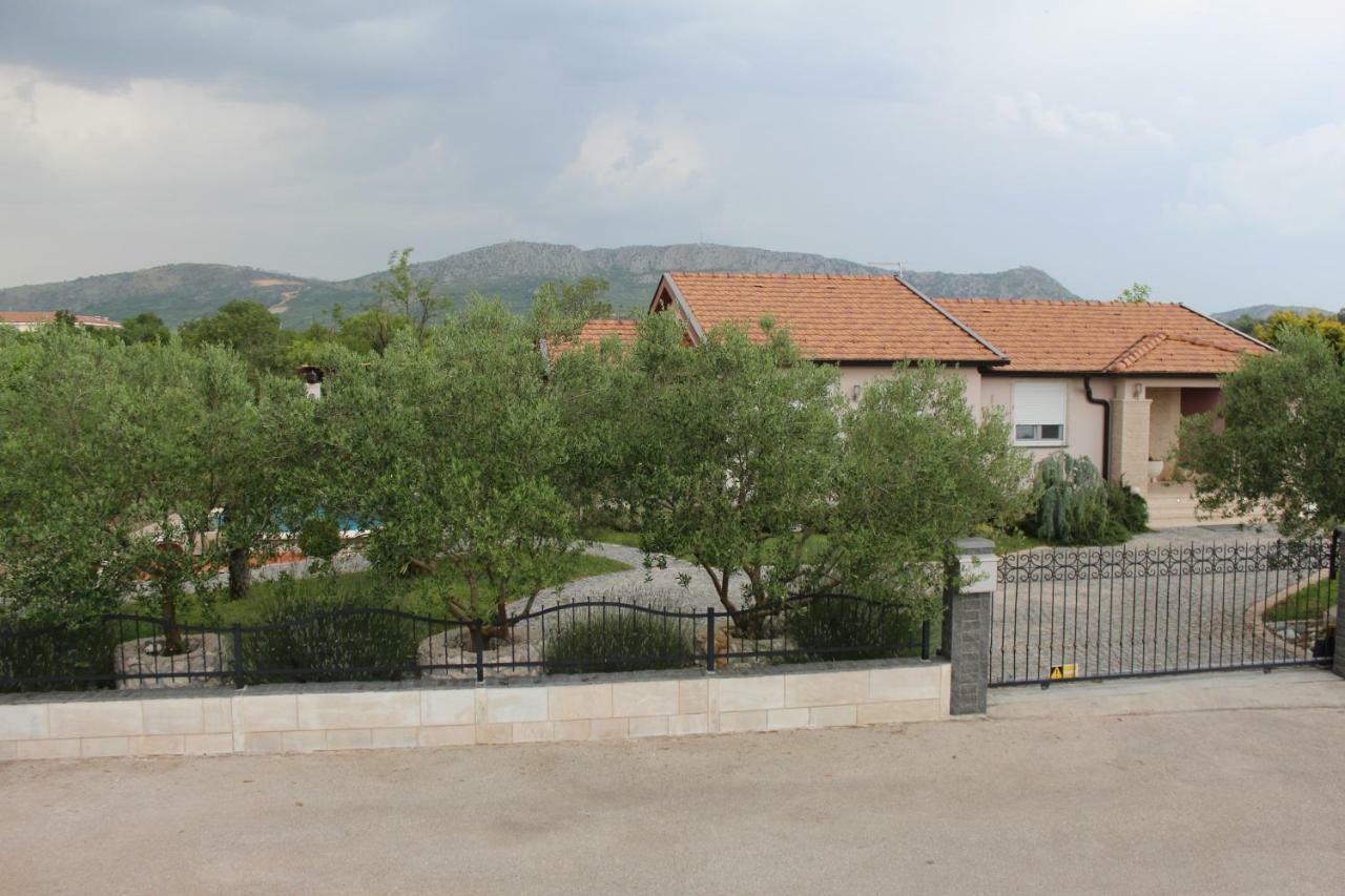 Villa Aleksandra Ljubuški Exterior foto
